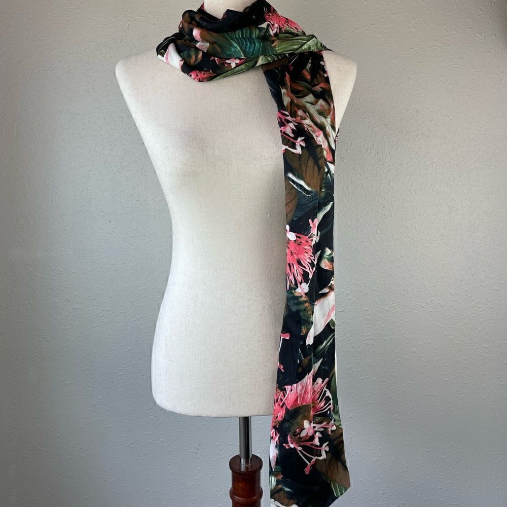 Floral Scarf EUC